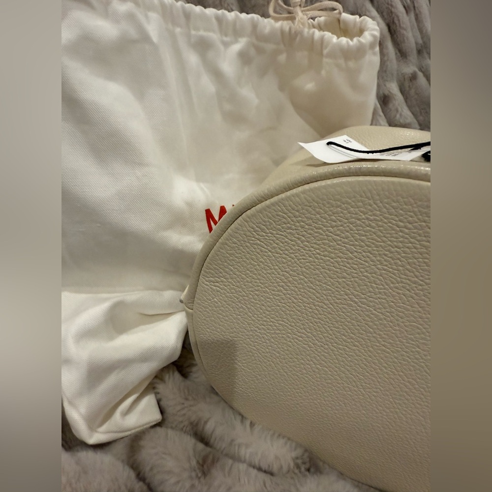 Mansur Gavriel Ivory Leather Bucket Shoulder Bag with tag. Pearl 12x9 approx - Picture 11 of 12
